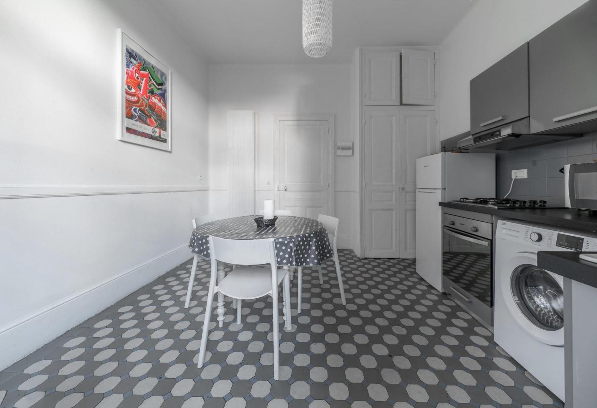 Residence Epinat II - Appartements Centre - Parking Виши Екстериор снимка
